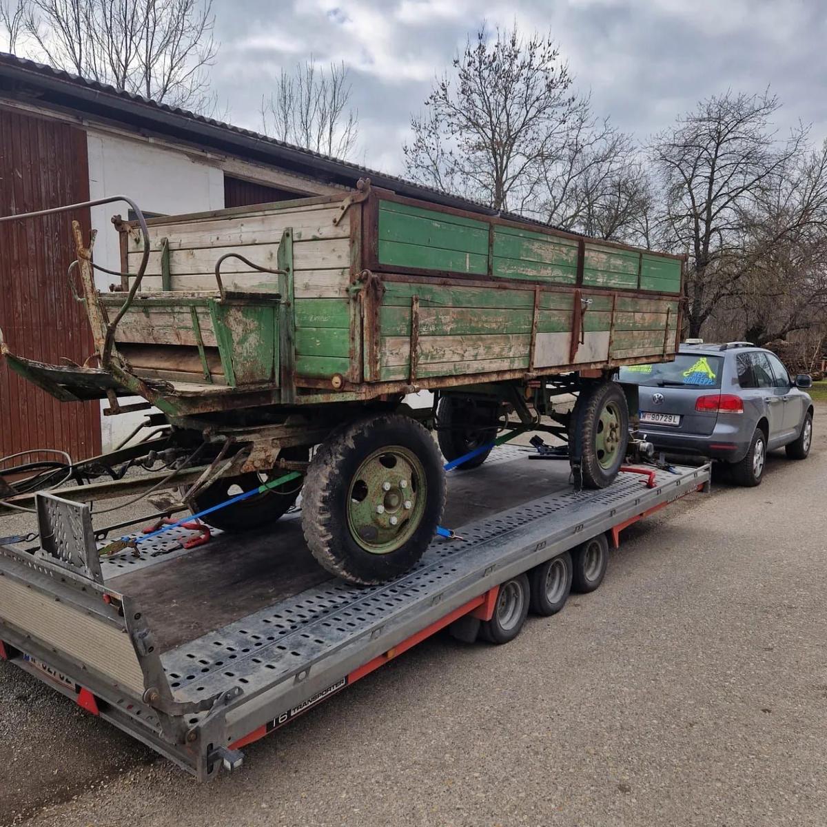 Historischer Leiterwagen als Sondertransport